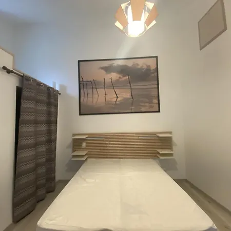 Maison Rénovée Avec Cuisine équipée à - Fr-1-541-148 La Roche-Posay