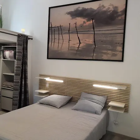 Maison Rénovée Avec Cuisine équipée à - Fr-1-541-148