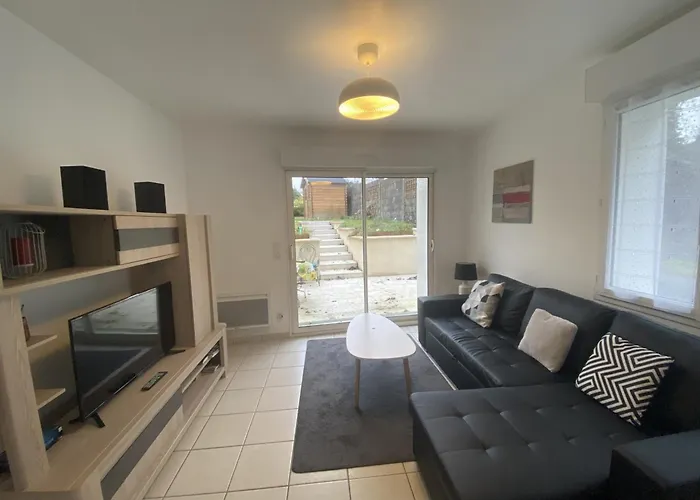 Maison Renovee Avec Cuisine Equipee A - Fr-1-541-148 * 拉罗什波赛